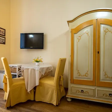 La Ghirlanda Bed & Breakfast 2*