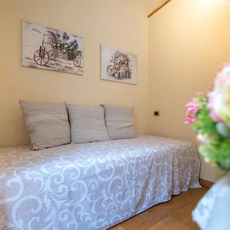 La Ghirlanda Bed & Breakfast