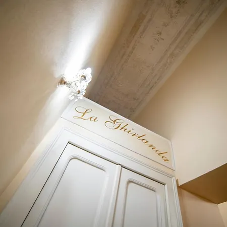 La Ghirlanda Bed & Breakfast 2*