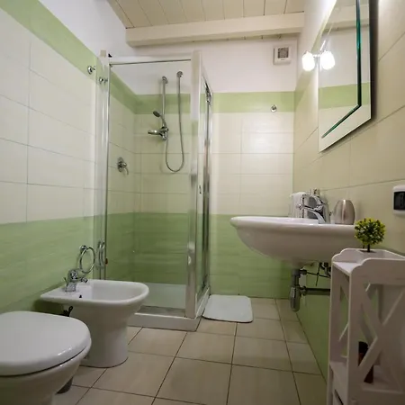 La Ghirlanda Bed & Breakfast 2*
