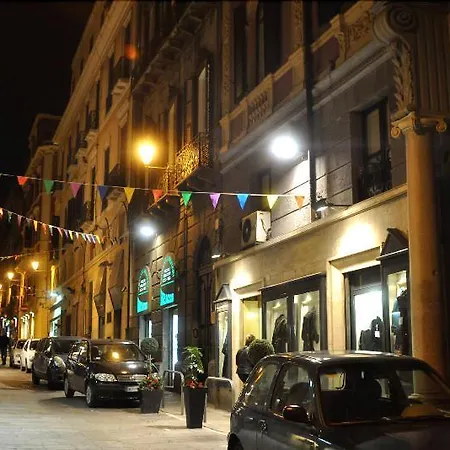 La Ghirlanda 住宿加早餐酒店 2*